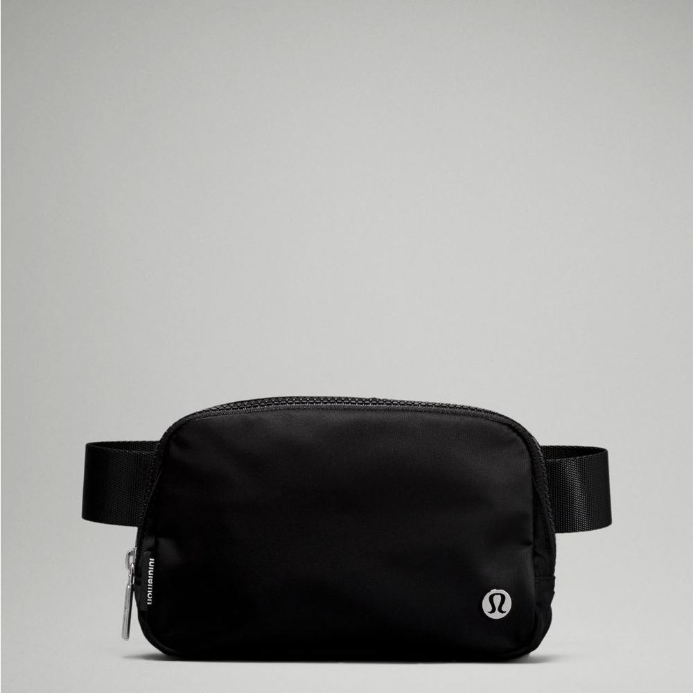 Lululemon Everywhere Belt Bag 1L Black